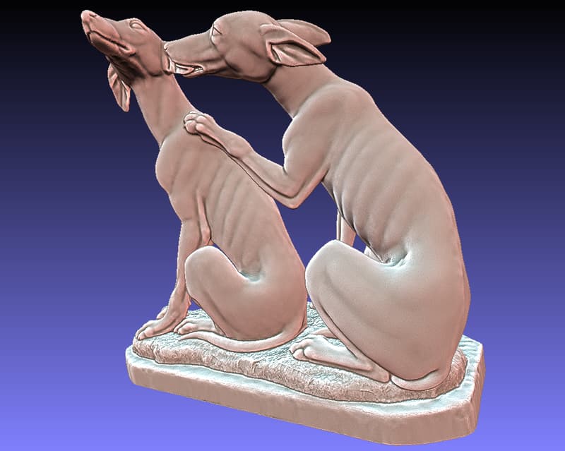 Mesh 3D ottenuta dalla scansione di un gruppo scultoreo in ceramica raffigurante due levrieri che si annusano, vista da un'angolazione frontale