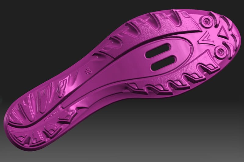 Mesh 3D della suola di uno scarpone tecnico sportivo, con il battistrada dettagliatamente ricostruito