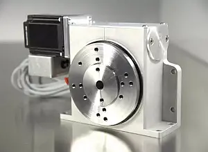 RounDino è un quarto asse rotativo molto robusto e preciso