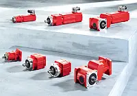 Vari modelli di servomotore